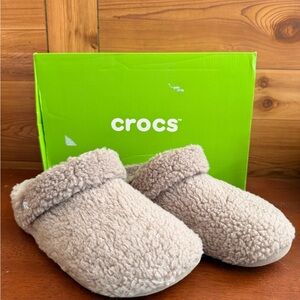 CROCS Women’s Plush Classic Cozzzy Slippers Mushroom US 9.0 NWB